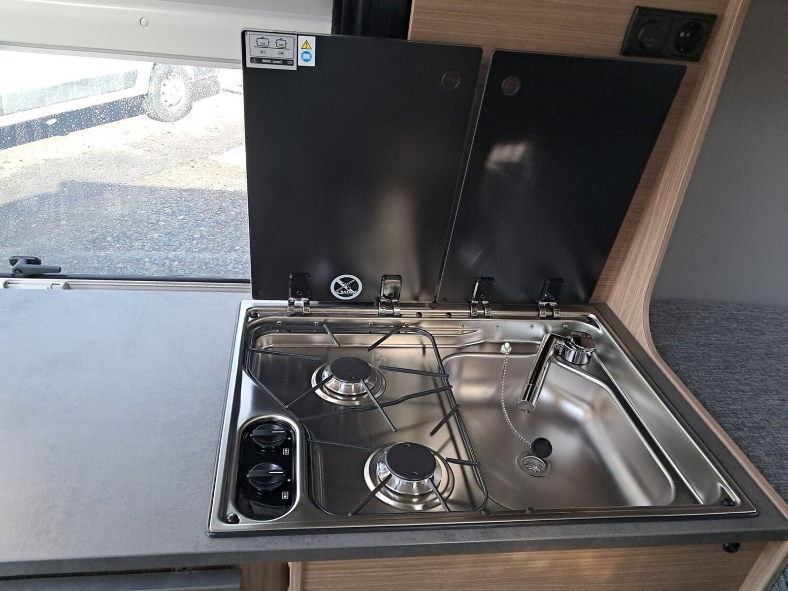 Fahrzeugabbildung Pössl Summit 600 L Citroen Lithium, Solar