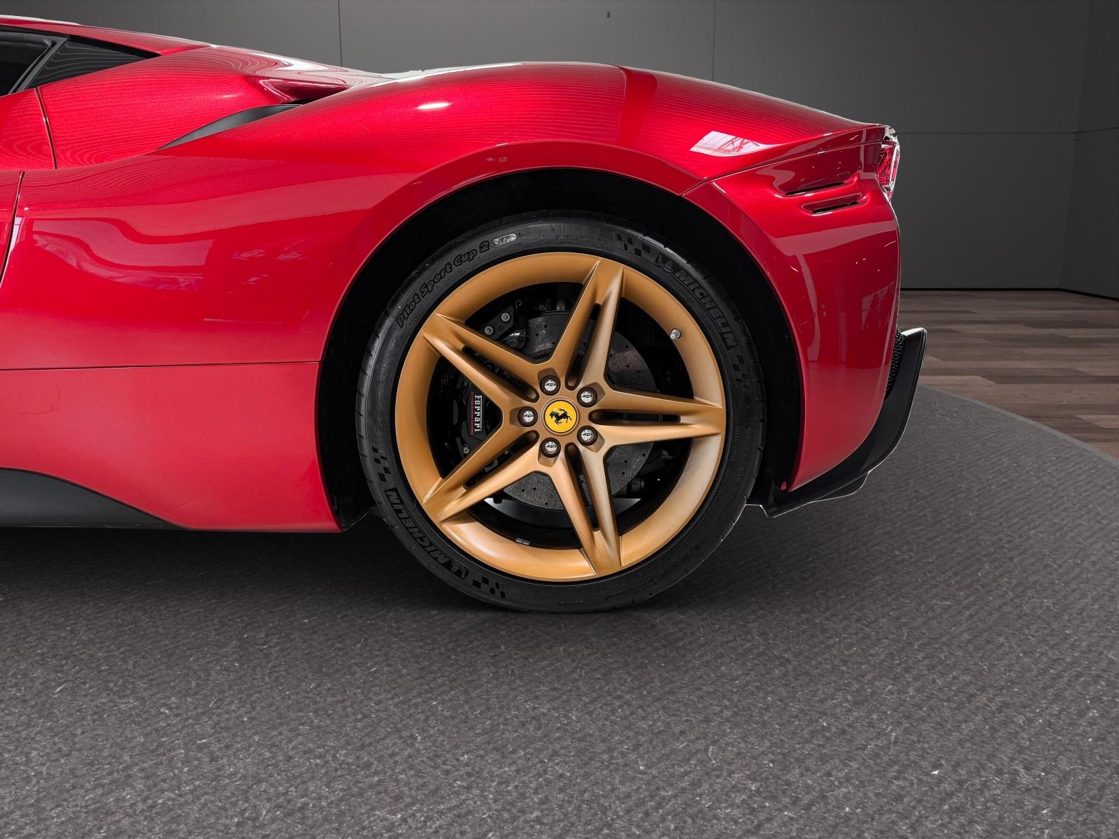 Ferrari SF90 SF90 Stradale