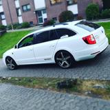 Skoda Superb 2.0 TSI DSG gepflegt, zuverlä... - Skoda Superb aus 2014 mit Benzin-Antrieb: Kombi