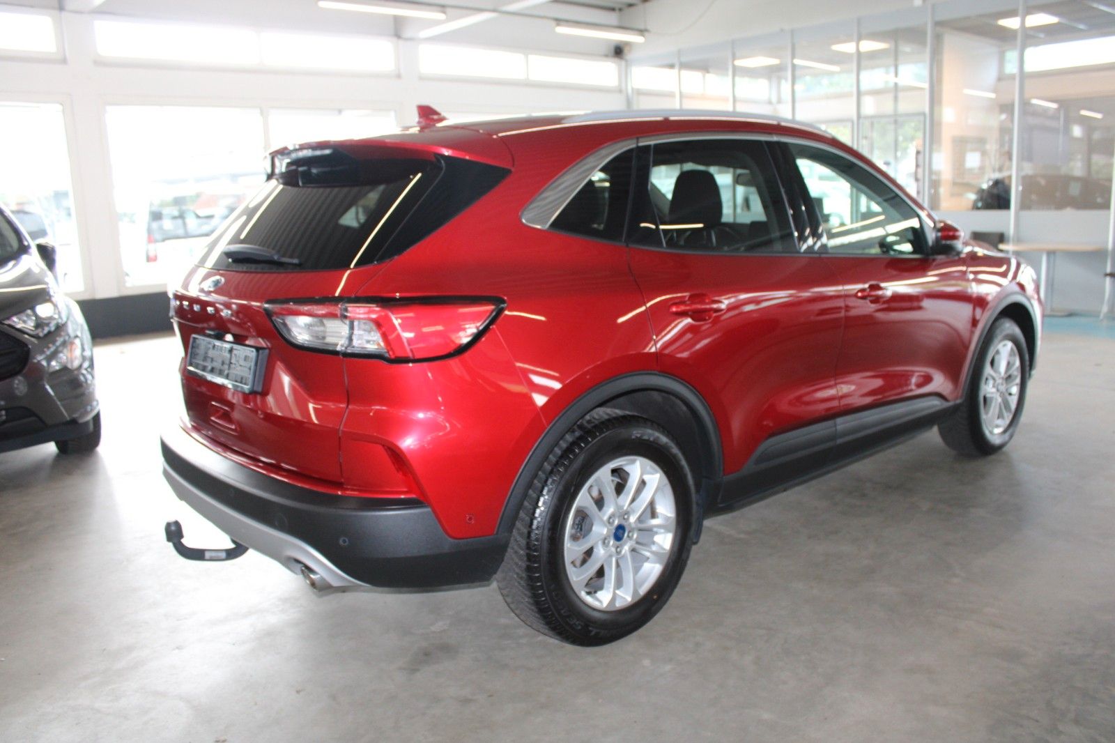 Fahrzeugabbildung Ford Kuga Titanium X LED AHK B&O ACC HUD CAM WinterP.