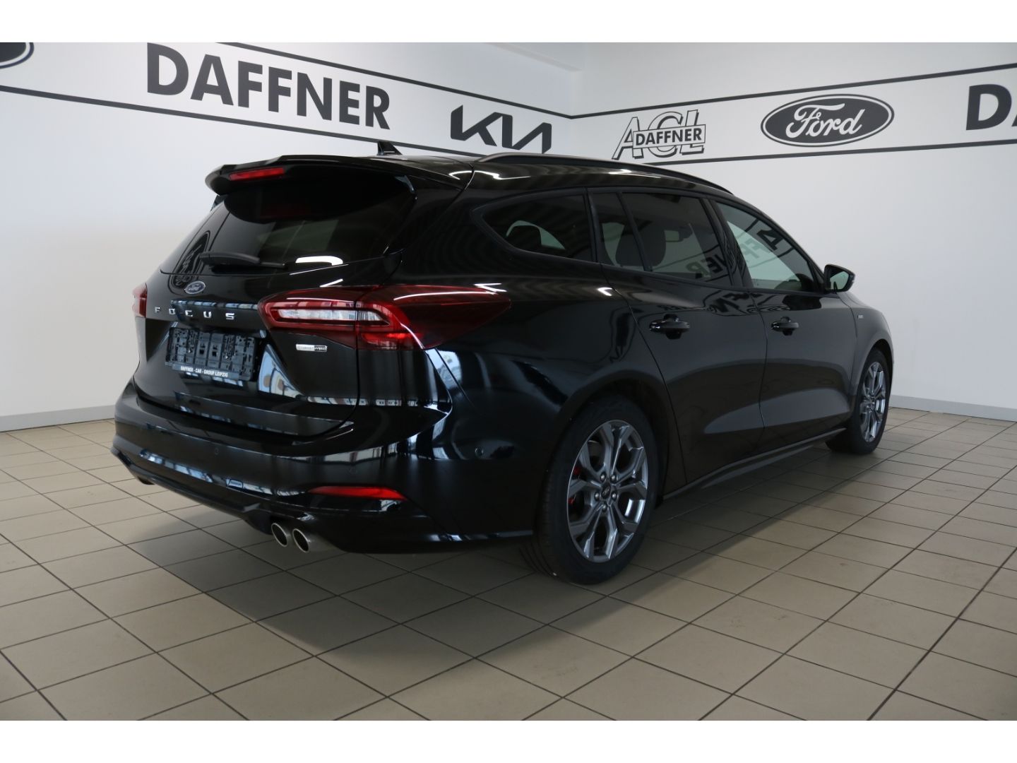 Fahrzeugabbildung Ford Focus Turnier ST-Line X 1.0 EcoBoost Mild-Hybrid