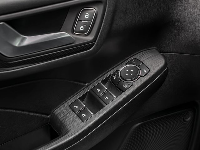 Ford Kuga 2.5 Plug-In Hybrid ST-Line X Stauassistent