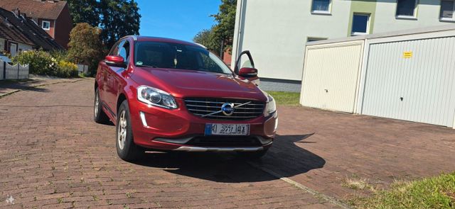 Volvo XC60 D4 Summum Summum 2WD LED/NAVI/RFK/PANO/SDHZ