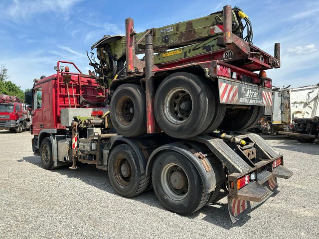 Huttner Nachläufer   + Kran Loglift  251S82