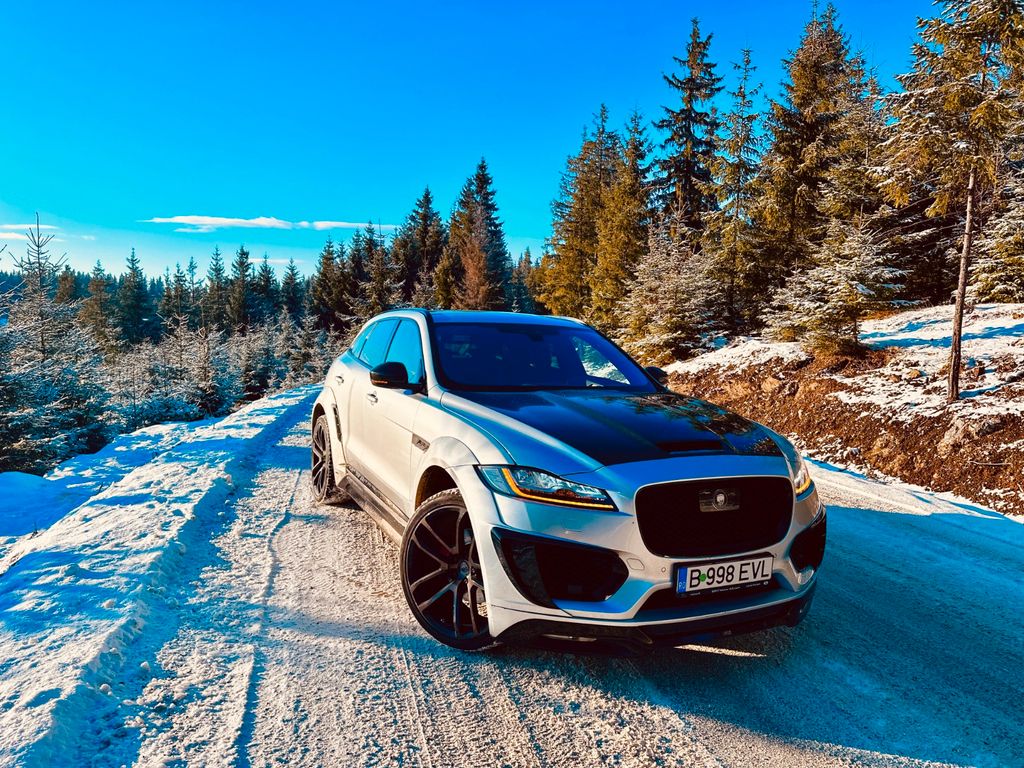 Jaguar F-Pace
