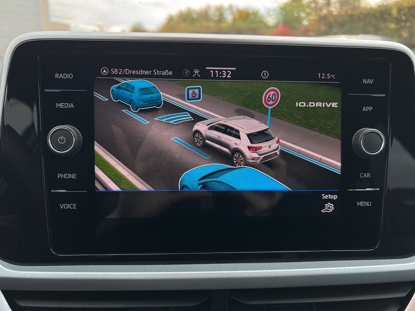 Fahrzeugabbildung Volkswagen T-Roc Goal TSI DSG LED+ ACC SH RearView Ambiente