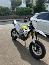 Husqvarna 701 Supermoto  - HUSQVARNA 701 SUPERMOTO