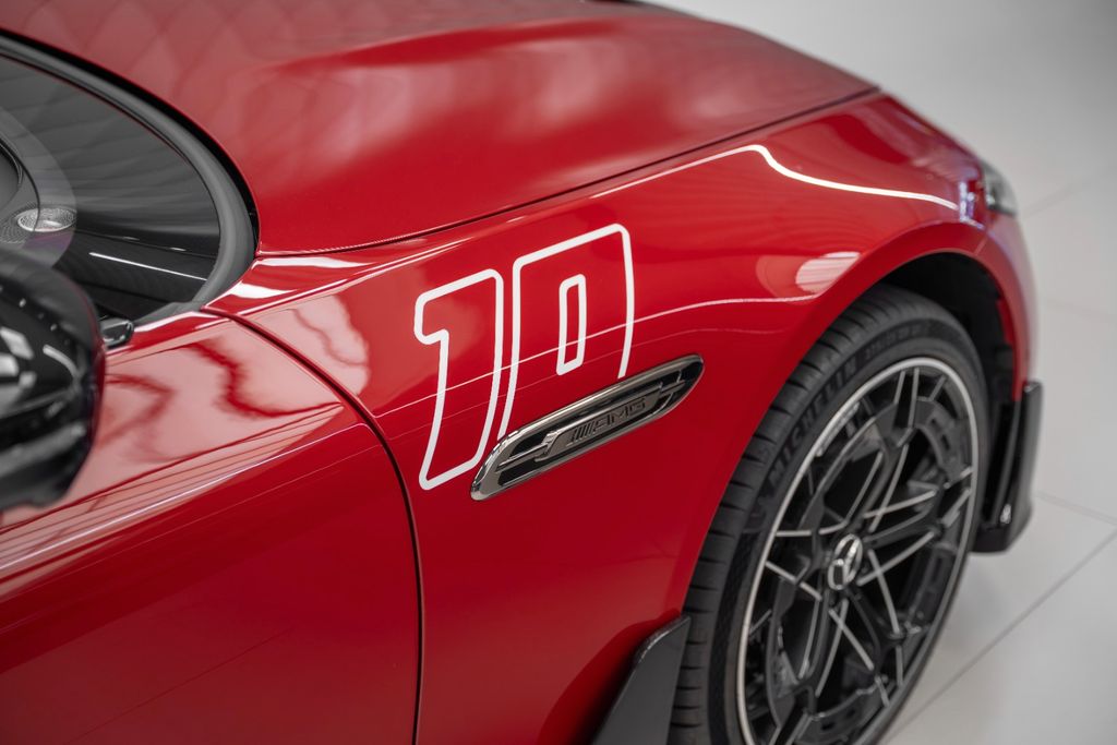 AMG PURESPEED RED/BLACK 2026 - Bild 13
