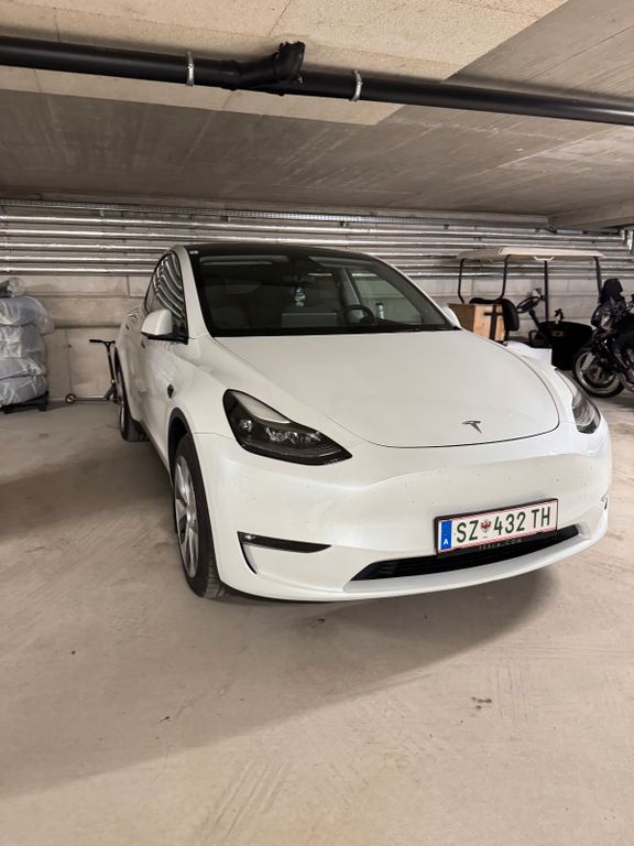 Image of Tesla Model Y