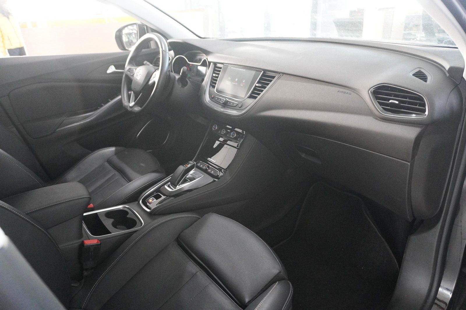 Fahrzeugabbildung Opel Grandland (X) ULTIMATE 4HYBRID NAVI/LED/360°/SHZ