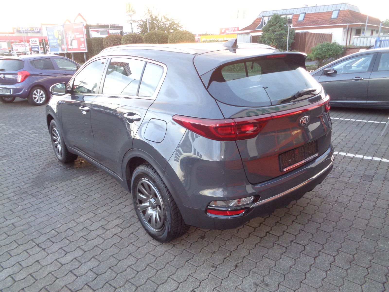Fahrzeugabbildung Kia Sportage 1.6 GDI 2WD / 1. HAND / KAMERA /