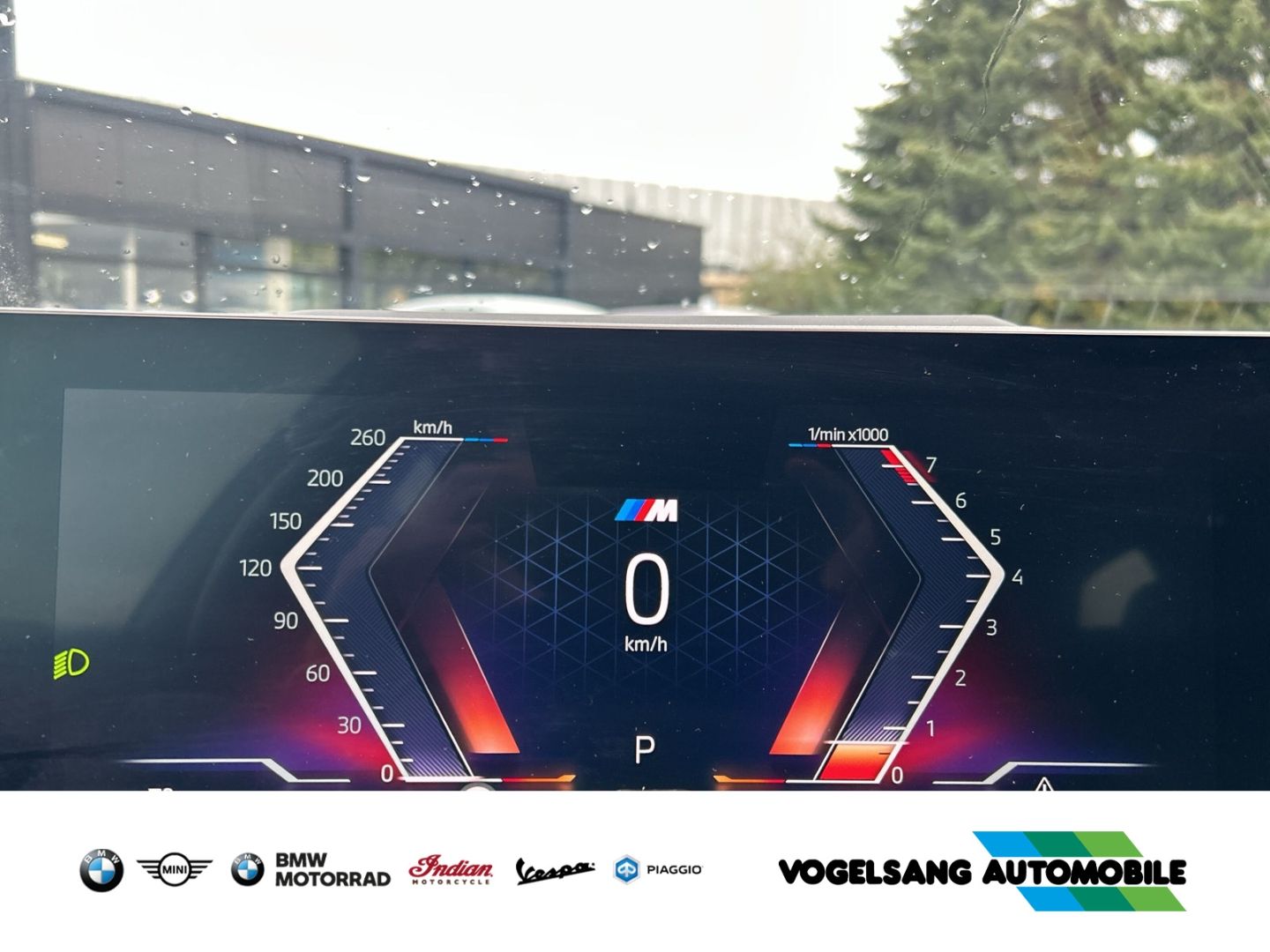 Fahrzeugabbildung BMW 318 iTouring,M Sport,HeadUp,Rückfahrk.,DrivingAs