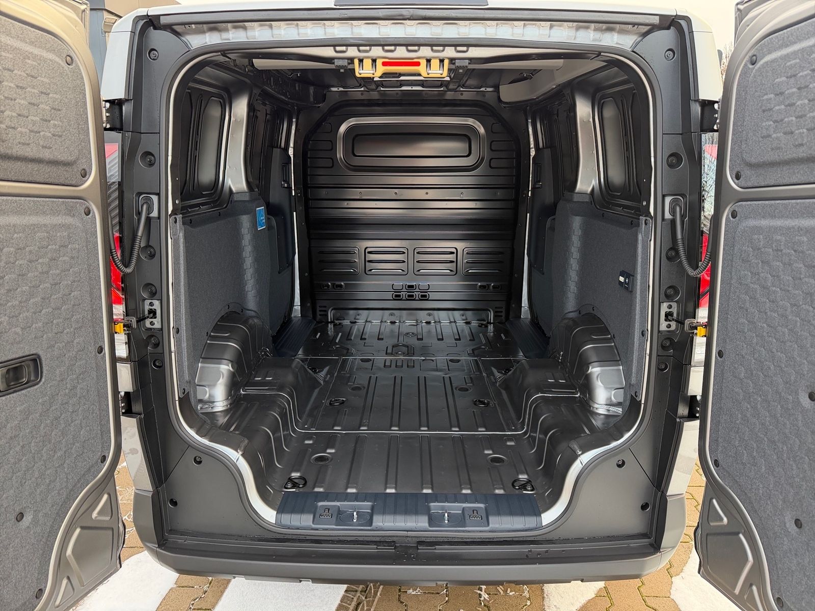 Fahrzeugabbildung Kia PV5 CARGO L2H1 4T ELITE 71.2 WP CT LM AW