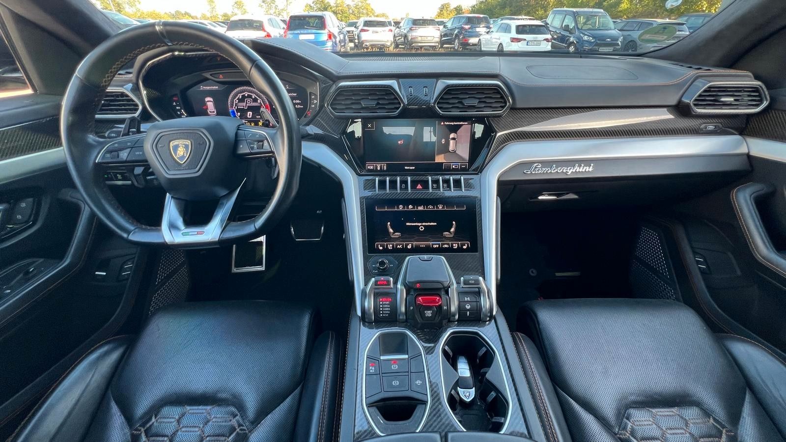 Fahrzeugabbildung Lamborghini Urus LP650 *PANO*Carbon*HeUp*22**Mietkauf*