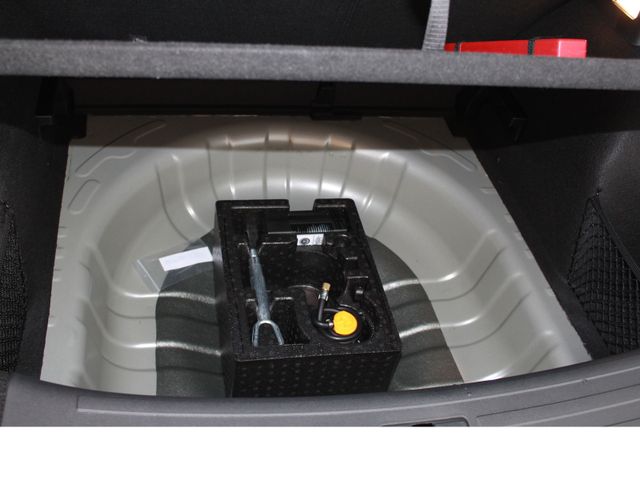 MG ZS EV 1.5L 5MT Com