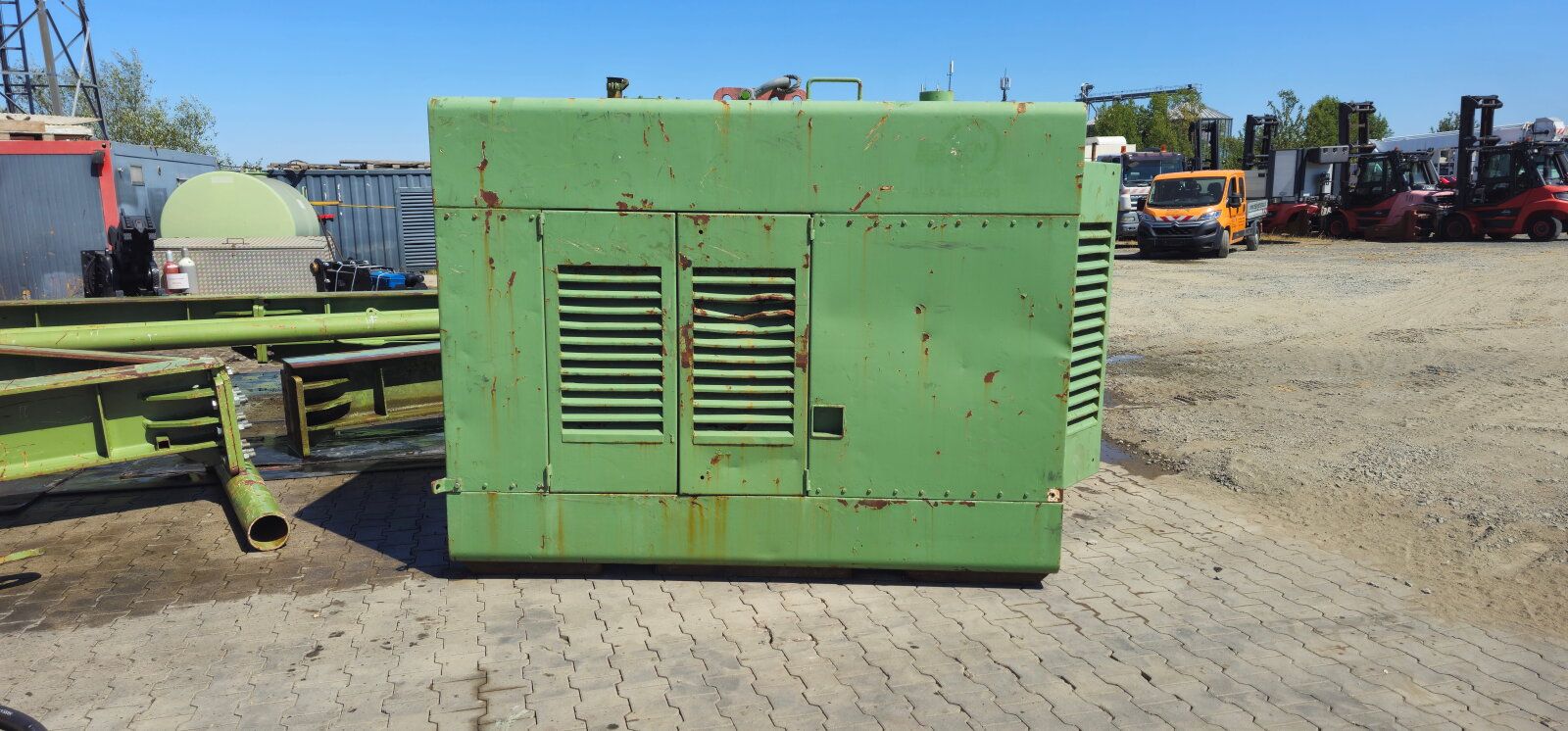 Fahrzeugabbildung IHC S-35 Hydrohammer / Powerpack / Schwenkmäkler