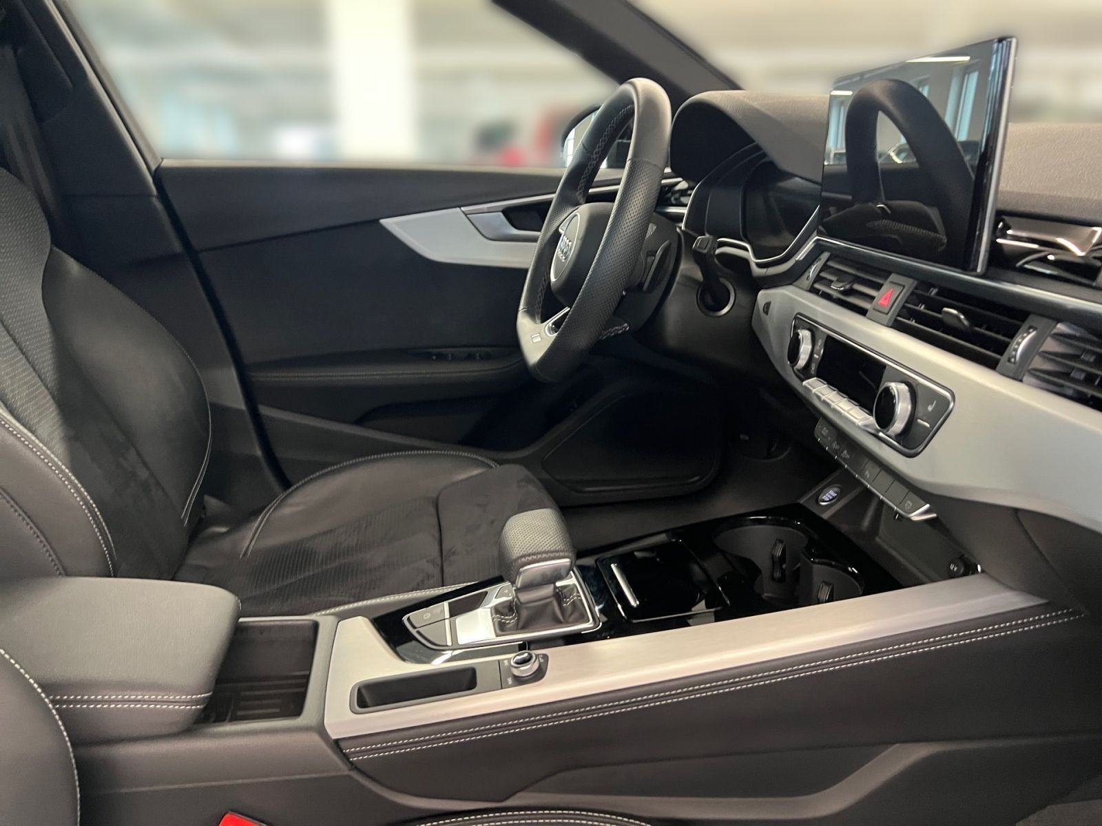 Audi A4 - Bild 12