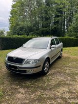 Skoda Octavia Combi 1.6 MPI    nur 87.240km gelaufen! - Skoda Octavia: Mpi