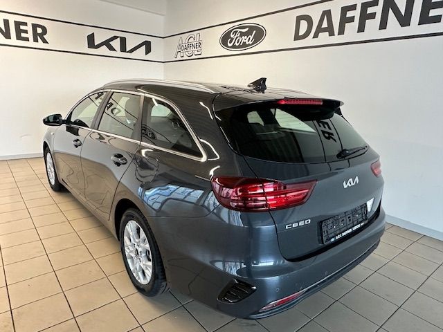 Fahrzeugabbildung Kia Ceed_sw Vision 1.4 Lane ASS Navi SHZ SpurhaltASS