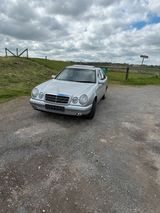 Mercedes-Benz Mercedes E200 W210 - Mercedes-Benz E 200: Limousine, W210