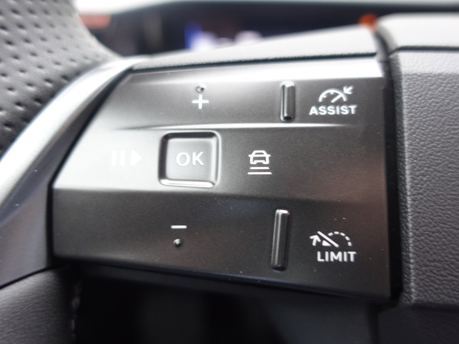 Fahrzeugabbildung Opel Grandland GS, Head Up, LED, PP, Navi, RFK