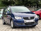 Volkswagen Touran Trendline - gebrauchte VW Touran aus dem Jahr 2007