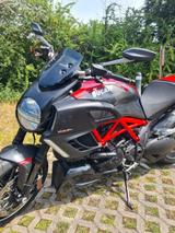 Ducati Diavel Red-Carbon, Garagenfahrzeug - DUCATI DIAVEL CARBON
