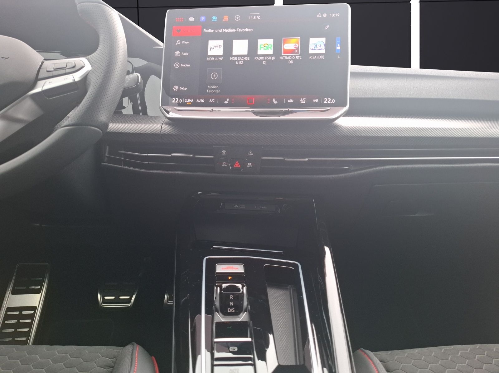 Fahrzeugabbildung Volkswagen Golf VIII GTI Clubsport DSG Matrix Navi ACC AID