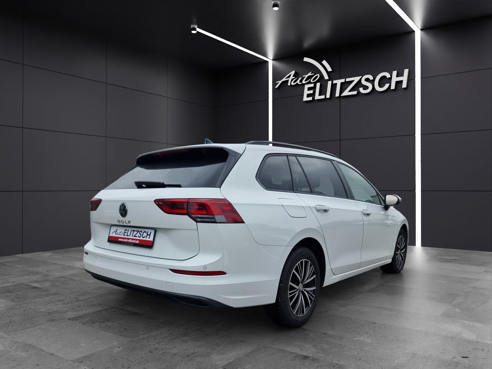 Fahrzeugabbildung Volkswagen Golf VIII Variant Business TDI DSG LED ACC SHZ P