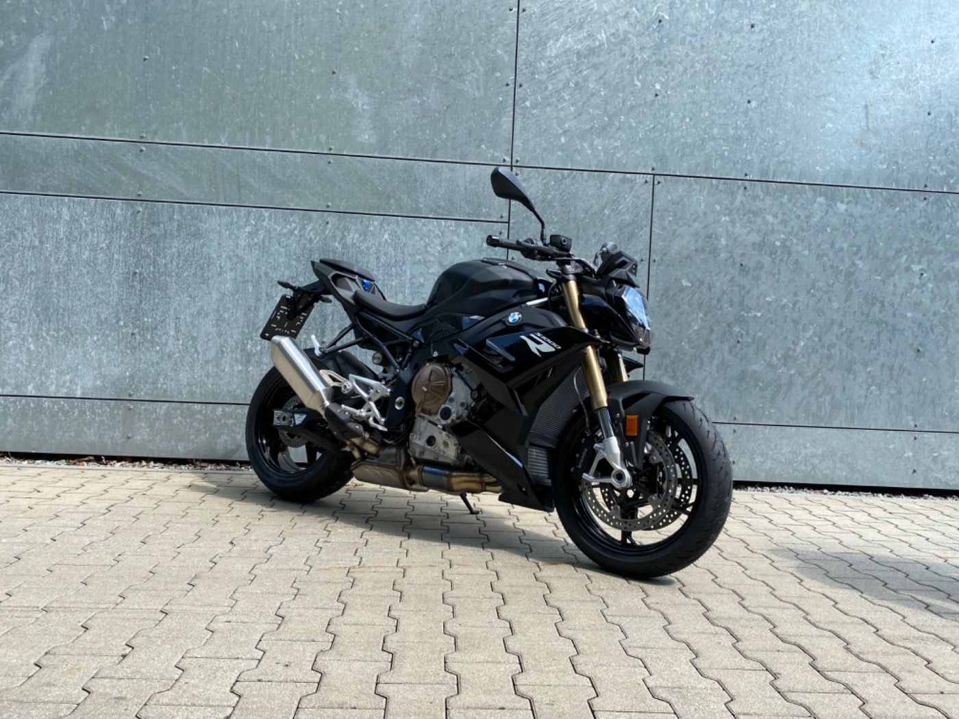 Fahrzeugabbildung BMW S 1000 R Komfort Paket, Dynamik Paket,