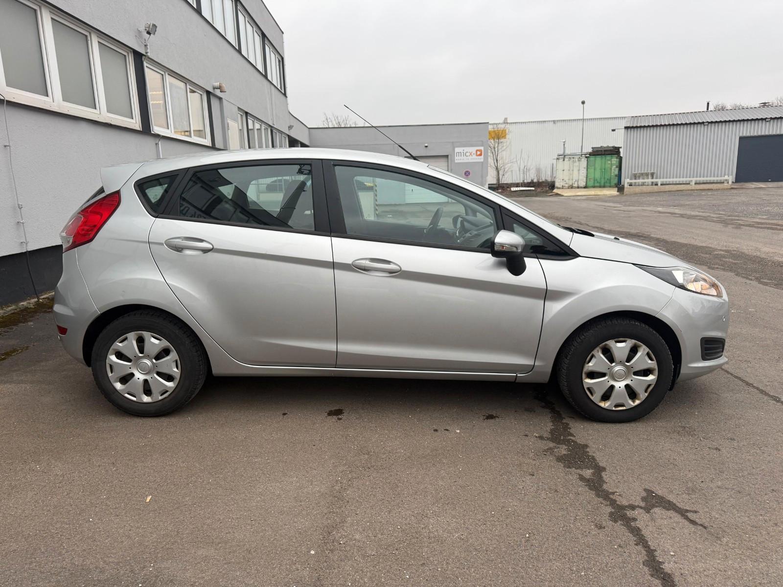 Ford Fiesta 1.5 TDCi/Klima/1.Hand/PDC