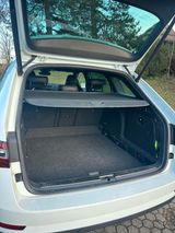 Skoda Superb 2.0 TDI Combi SportLine 19" - Skoda Superb: Privatanbieter