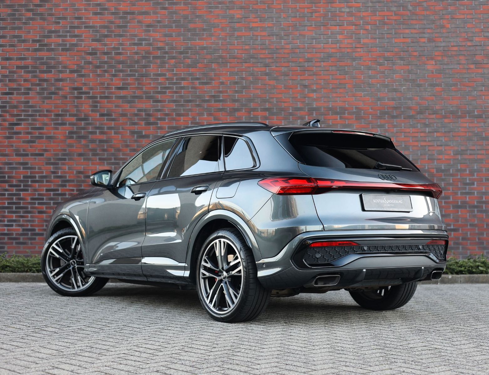 Audi Q5 e-hybrid quattro | Pano - AHK - Tech Pro imagem 2