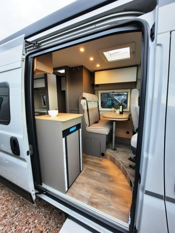 Fahrzeugabbildung LMC Innovan 600 Verfüg./Sparen Sie 15.981,- €