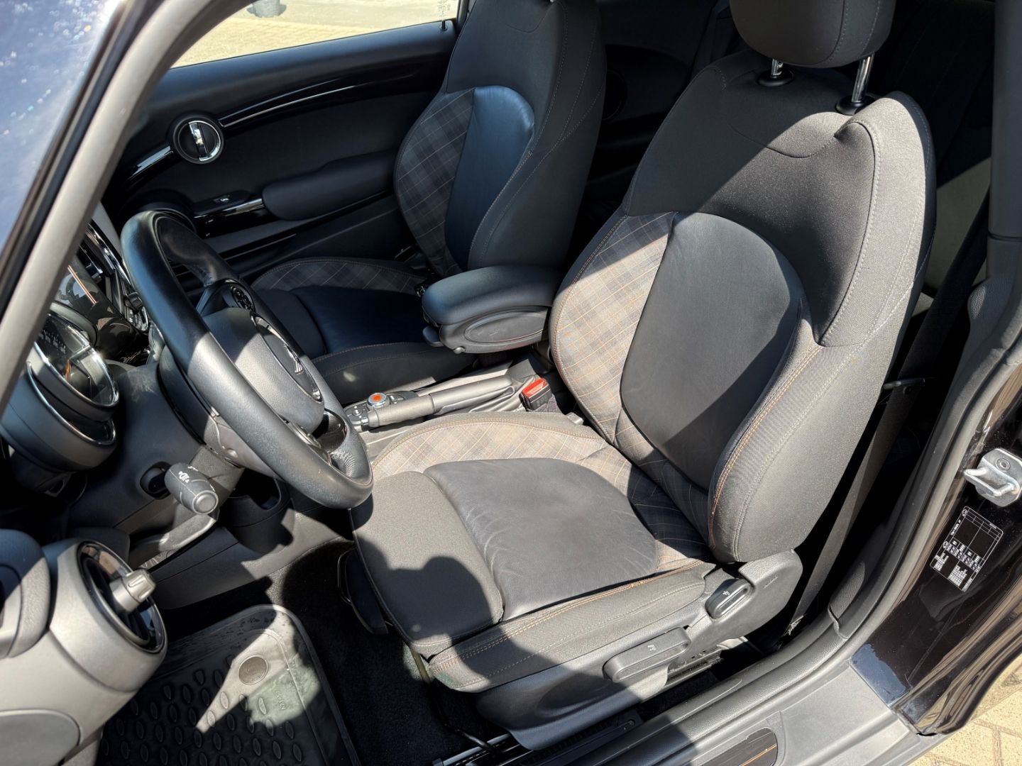 Fahrzeugabbildung MINI Cooper Mini  Seven Chili 1.5 One