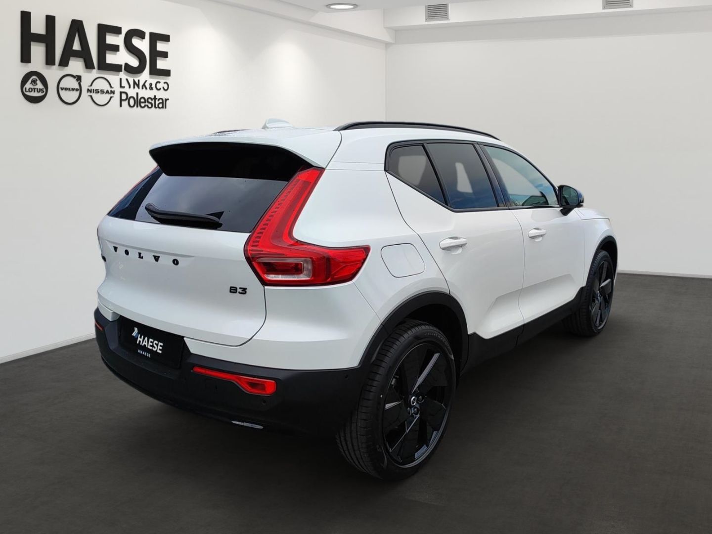 Volvo XC40 B3 Plus Black Edition 2WD StandHZG Digitale foto 5