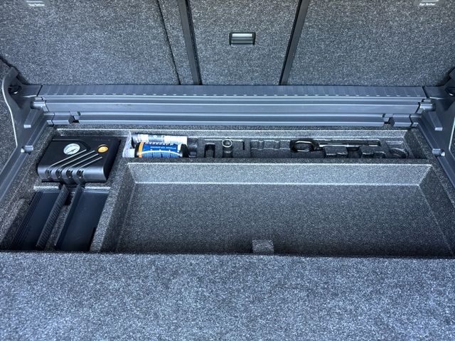 Enyaq iV60 Lodge, pACC, 20" Alu, Navi, LED