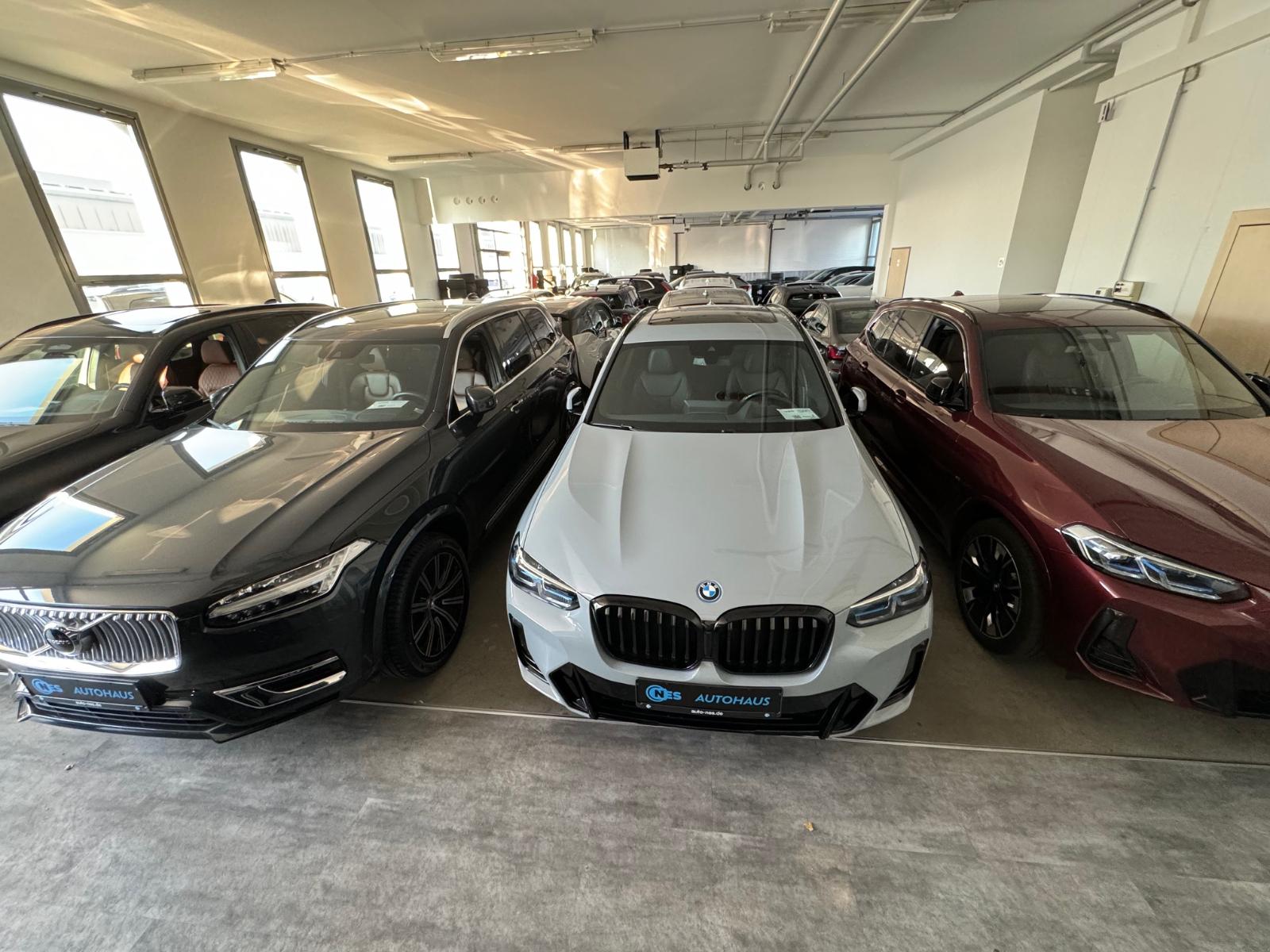 showroom-image-top