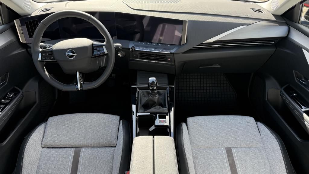 Autohaus Zimpel - Opel Astra Elegance 1.2T Klimaautomatik+Kamera+LED+SH - Bild 11 Autohaus Zimpel - Opel Astra Elegance 1.2T Klimaautomatik+Kamera+LED+SH - Bild 11