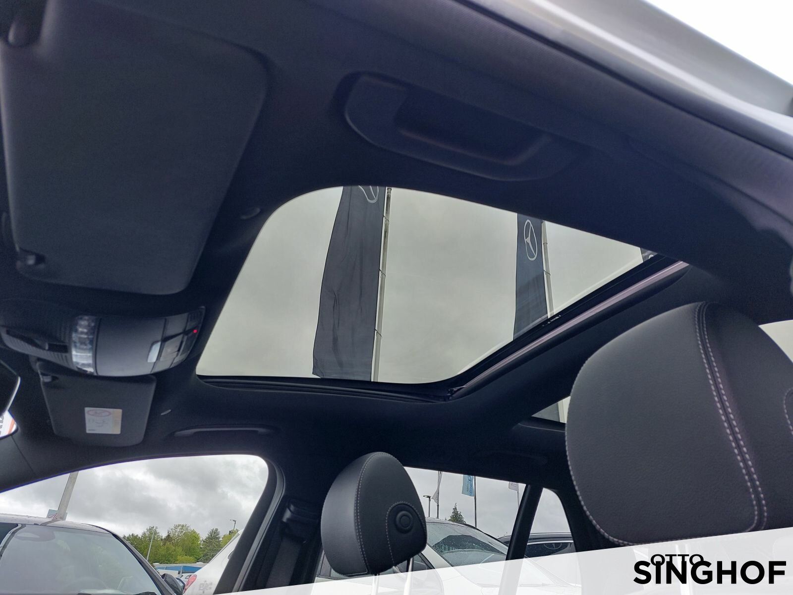 Fahrzeugabbildung Mercedes-Benz E 220 d T 4matic AMG Pano+AHK+Airmatic+dynam.LED
