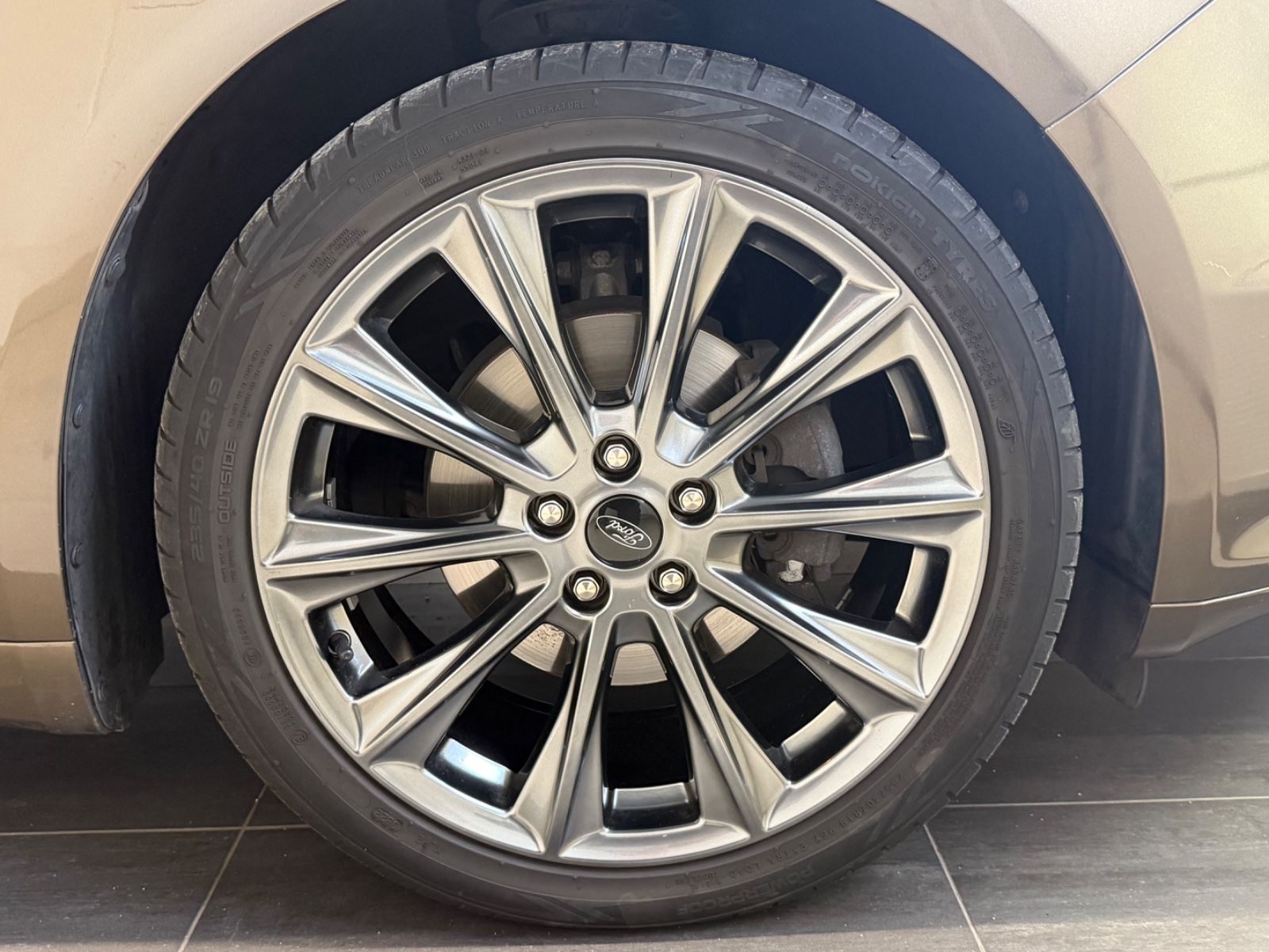 Fahrzeugabbildung Ford Mondeo Turnier Vignale, Navi, Business-Paket