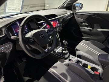 Fotografie 15 des Opel Corsa 1.2 Direct Injection Turbo GS