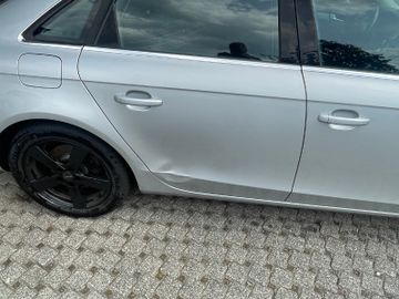 Bild 8 Audi A4 2.0 TFSI 155kW quattro Attraction nur Export