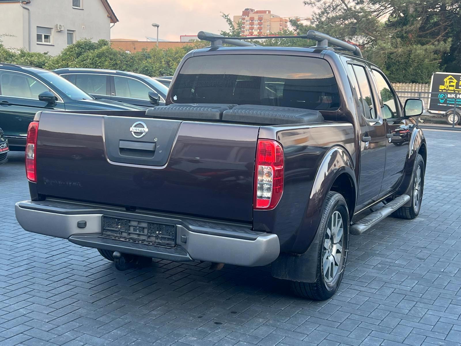 NISSAN NAVARA 2.5 DCI 190 CH 4X4 DOUBLE CAB LE BVA – GPS – SIÈGES CHAUFFANTS – CAMÉRA – ATTELAGE