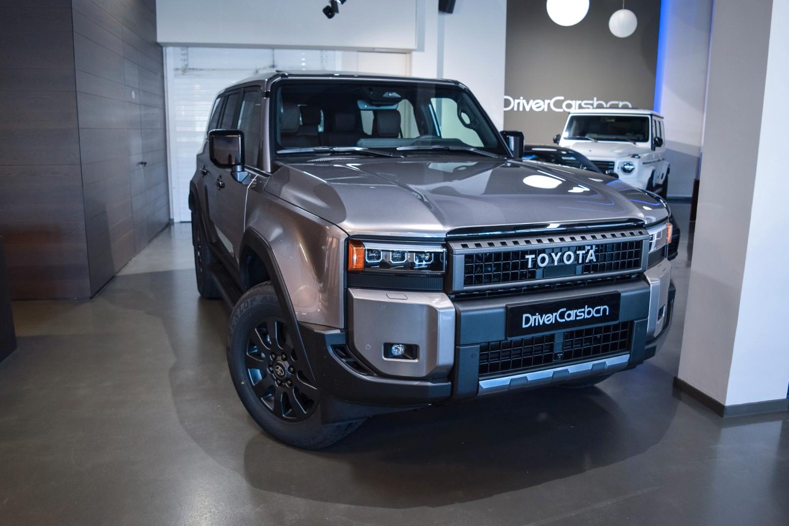 Toyota Land Cruiser VX HYBRID – 7 SEATS – MTM – MTS