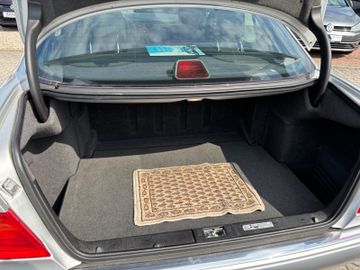 Mercedes E 230 - 12