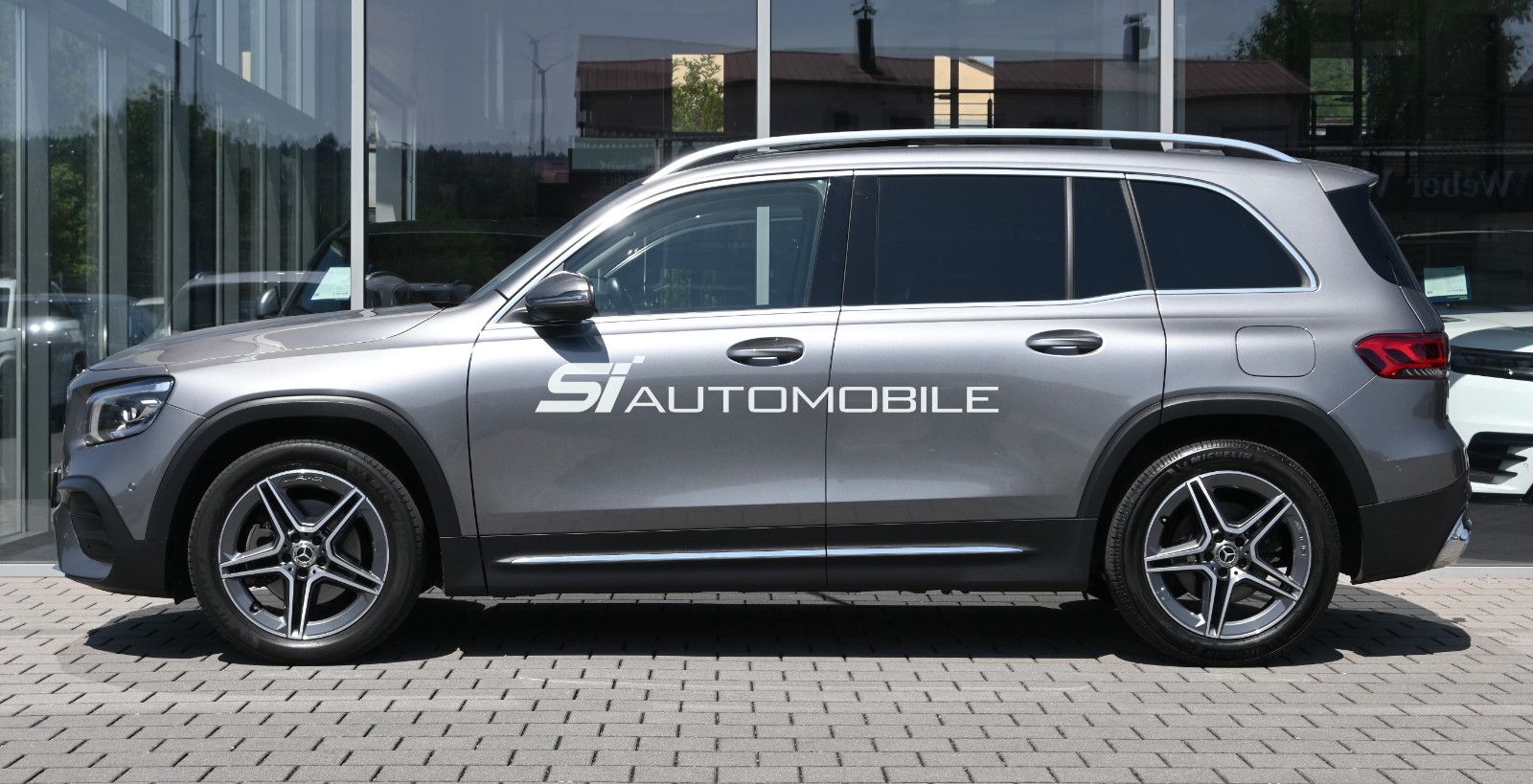 Fahrzeugabbildung Mercedes-Benz GLB 220 d 4M AMG °UVP 68.730€°ACC°AHK°PANO°STHZG