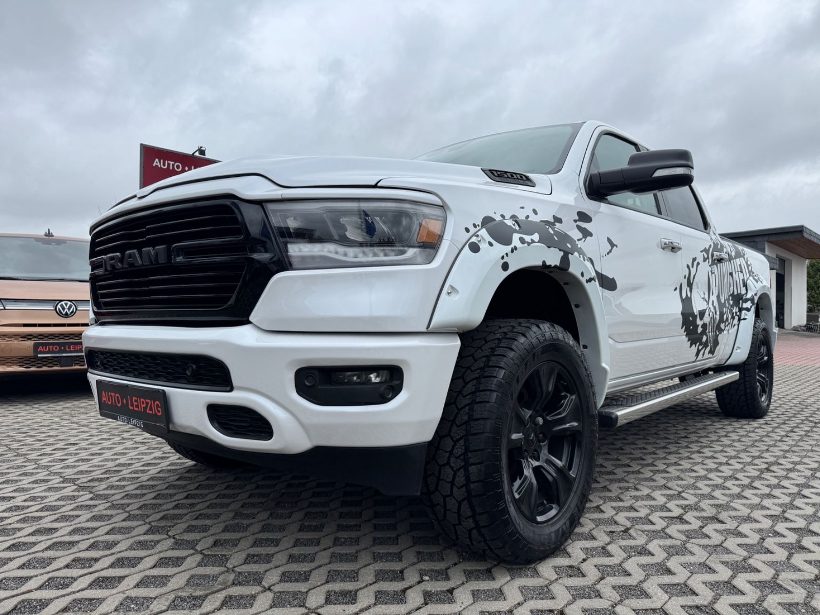 Dodge RAM - 1
