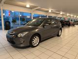 Hyundai i30 1.6 CRDi 90ps - Hyundai i30 Ps mit Diesel-Antrieb