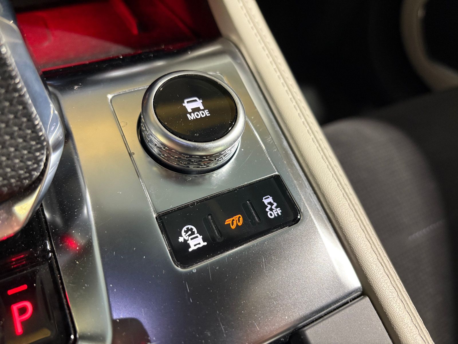 Fahrzeugabbildung Jaguar F-PACE SVR AWD/PANO/360°/APPLE/ACC/AMBIENTE/SHZ